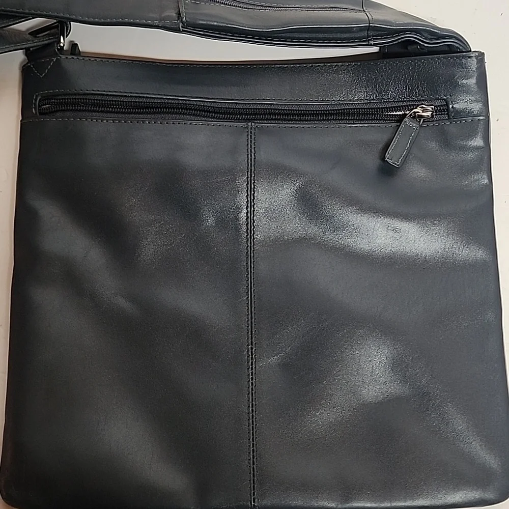 Radley London Elegant Minimalist Navy Blue Crossbody Messenger Saddle Bag Unisex